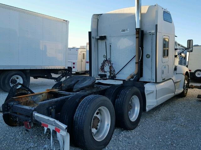 1XKAD49X39J256225 - 2009 KENWORTH CONSTRUCTI WHITE photo 4