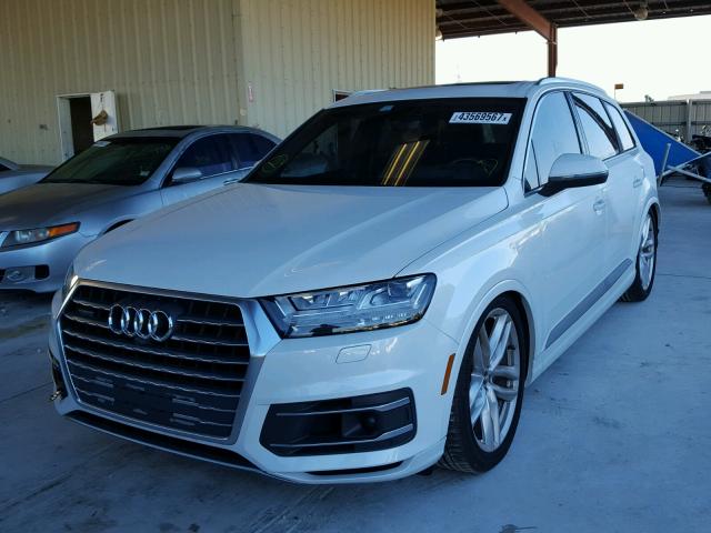 WA1VAAF70HD011236 - 2017 AUDI Q7 WHITE photo 2