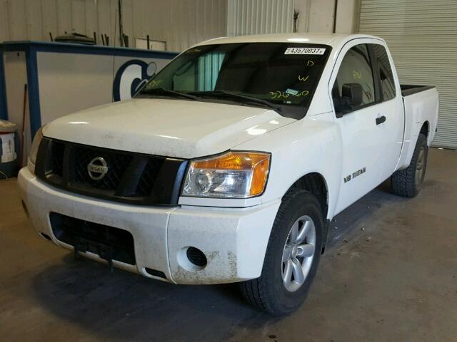 1N6BA0CH5BN326760 - 2011 NISSAN TITAN S WHITE photo 2