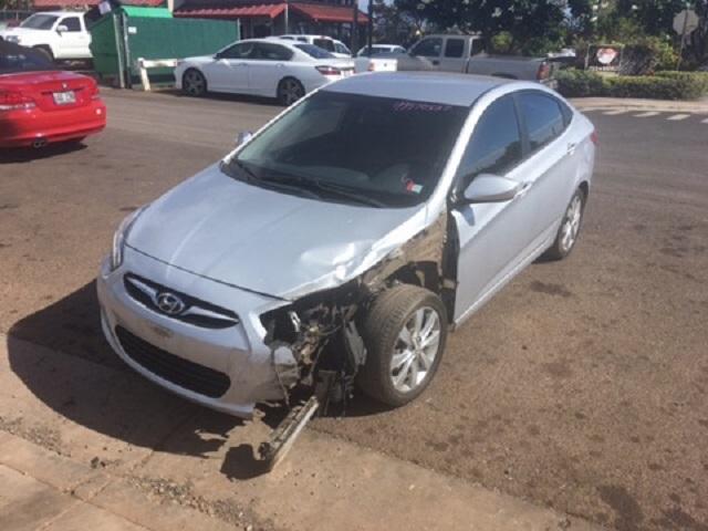 KMHCU4AE9CU148031 - 2012 HYUNDAI ACCENT GLS SILVER photo 2