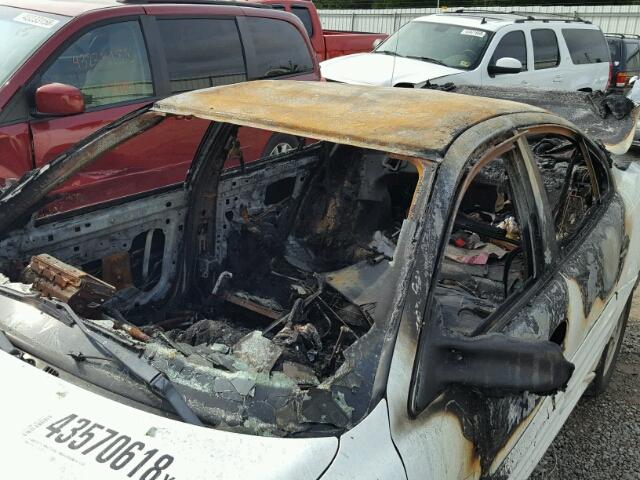 1G2NF52T2YC519798 - 2000 PONTIAC GRAND AM S 白色 照片 9