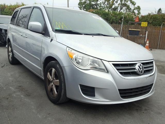 2V8HW34109R541854 - 2009 VOLKSWAGEN ROUTAN SE SILVER photo 1