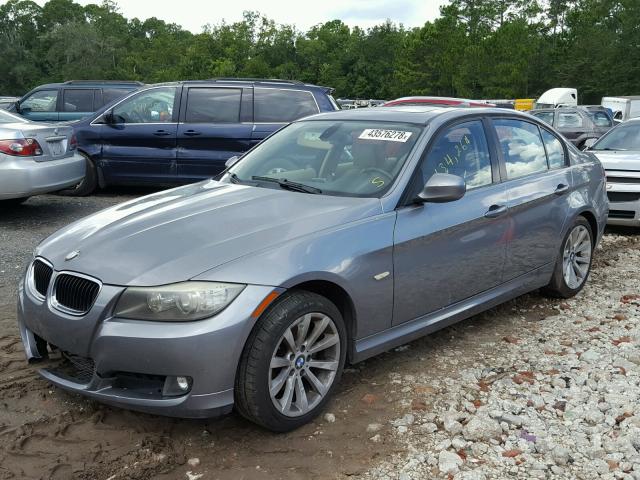 WBAPH77549NM28880 - 2009 BMW 328 I SILVER photo 2