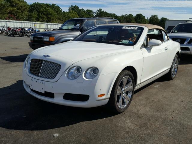 SCBDR33WX8C052130 - 2008 BENTLEY CONTINENTA WHITE photo 2