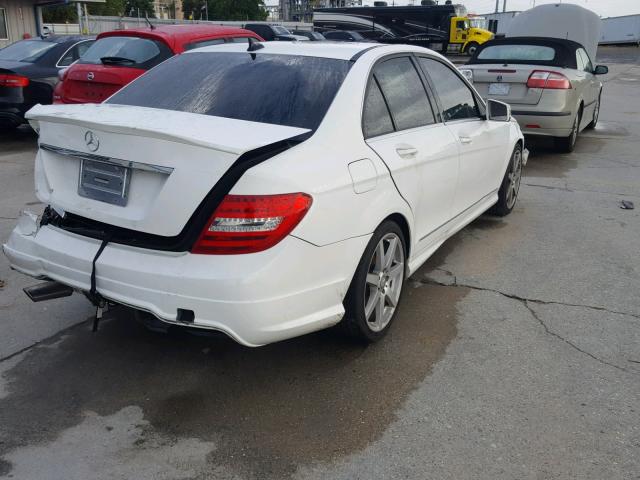 WDDGF4HB4EG257287 - 2014 MERCEDES-BENZ C 250 WHITE photo 4