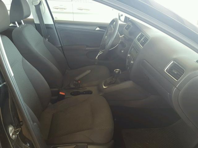 3VW2K7AJ9BM115809 - 2011 VOLKSWAGEN JETTA BASE Սև լուսանկար 5