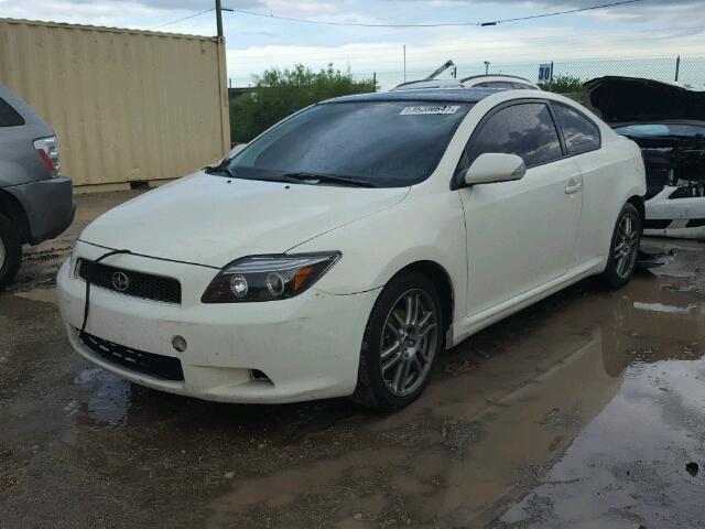 JTKDE177950010764 - 2005 TOYOTA SCION TC WHITE photo 2