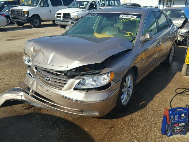 KMHFC46F46A087436 - 2006 HYUNDAI AZERA SE GOLD photo 2