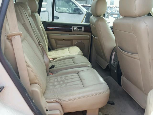 5LMFU27556LJ26818 - 2006 LINCOLN NAVIGATOR 奶油色 照片 6