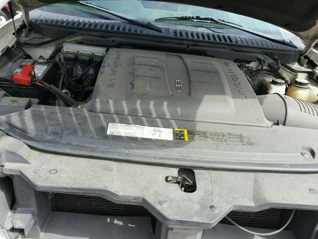 5LMFU27556LJ26818 - 2006 LINCOLN NAVIGATOR 奶油色 照片 7
