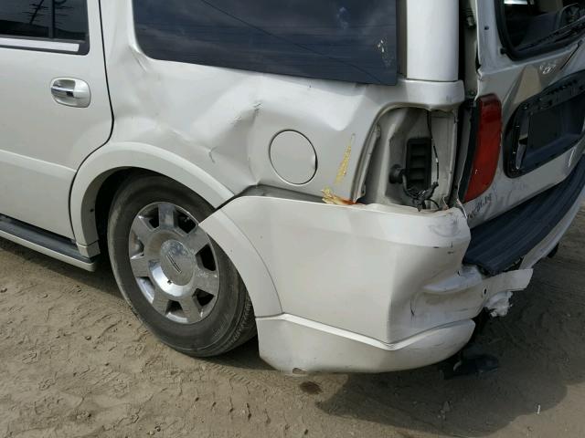 5LMFU27556LJ26818 - 2006 LINCOLN NAVIGATOR 奶油色 照片 9