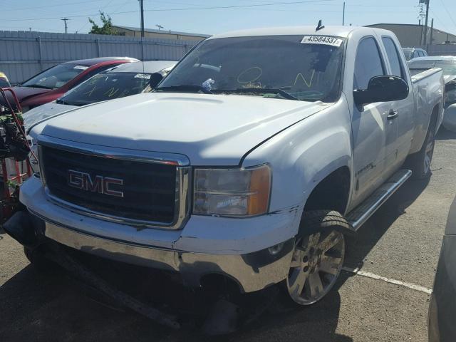 2GTEC19J671624737 - 2007 GMC NEW SIERRA WHITE photo 2