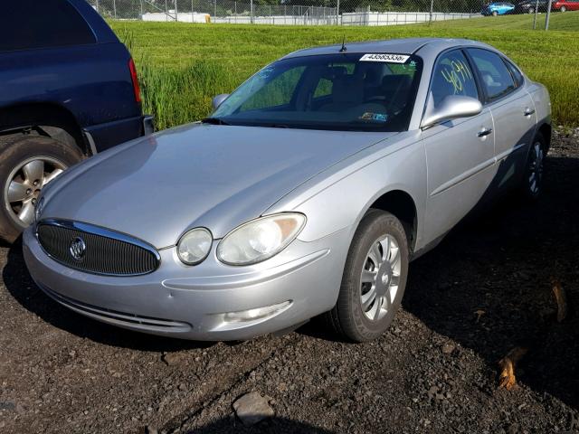 2G4WC532251349812 - 2005 BUICK LACROSSE C SILVER photo 2