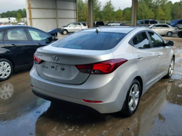 5NPDH4AE4GH733614 - 2016 HYUNDAI ELANTRA SE SILVER photo 4