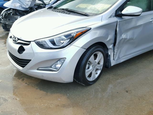 5NPDH4AE4GH733614 - 2016 HYUNDAI ELANTRA SE SILVER photo 9