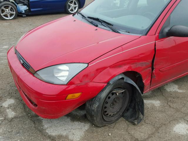 1FAFP36384W189692 - 2004 FORD FOCUS RED photo 9
