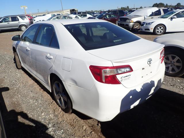 4T1BF1FK3CU102116 - 2012 TOYOTA CAMRY BASE WHITE photo 3