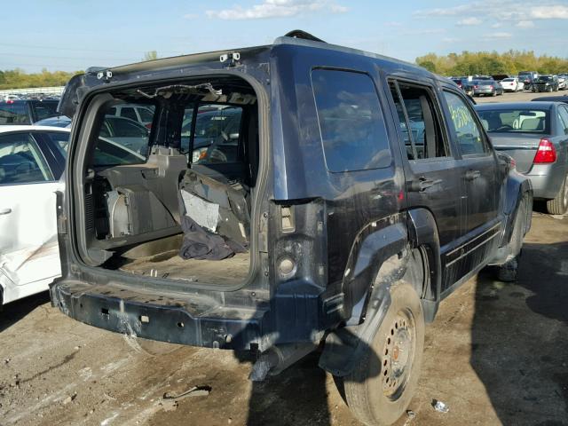 1J4PN2GK3BW552718 - 2011 JEEP LIBERTY SP BLACK photo 4