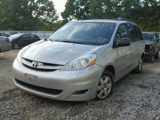 5TDZK23C78S123550 - 2008 TOYOTA SIENNA GRAY photo 2