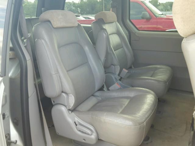 KNDUP131646552631 - 2004 KIA SEDONA EX SILVER photo 6