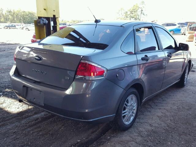 1FAHP3FN3AW286692 - 2010 FORD FOCUS GRAY photo 4