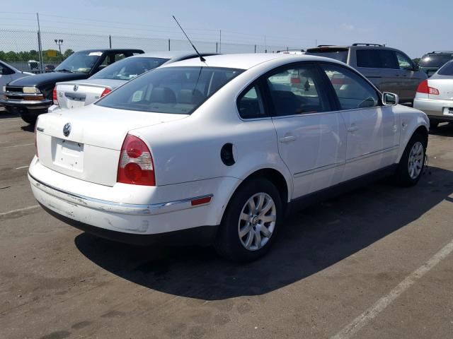 WVWPD63B22P074419 - 2002 VOLKSWAGEN PASSAT GLS WHITE photo 4