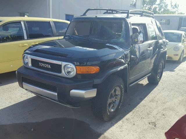 JTEBU11F670061395 - 2007 TOYOTA FJ CRUISER BLACK photo 2