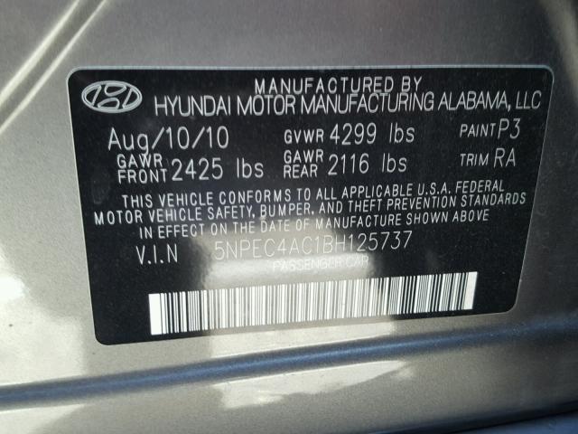 5NPEC4AC1BH125737 - 2011 HYUNDAI SONATA SE GRAY photo 10