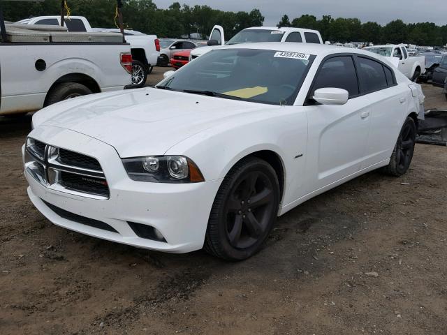 2C3CDXCT6DH690133 - 2013 DODGE CHARGER R/ WHITE photo 2
