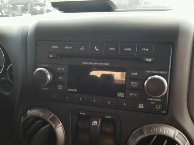 1C4GJWAGXGL166058 - 2016 JEEP WRANGLER S GRAY photo 9