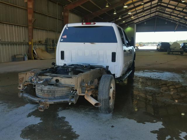 1GTHK23K07F556175 - 2007 GMC SIERRA WHITE photo 4
