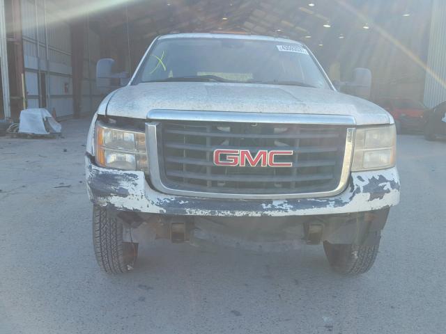 1GTHK23K07F556175 - 2007 GMC SIERRA WHITE photo 9