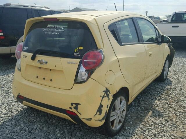 KL8CD6S9XFC717358 - 2015 CHEVROLET SPARK YELLOW photo 4