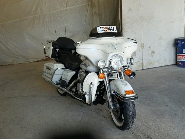 1HD1FCW146Y707387 - 2006 HARLEY-DAVIDSON FLHTCUI WHITE photo 1