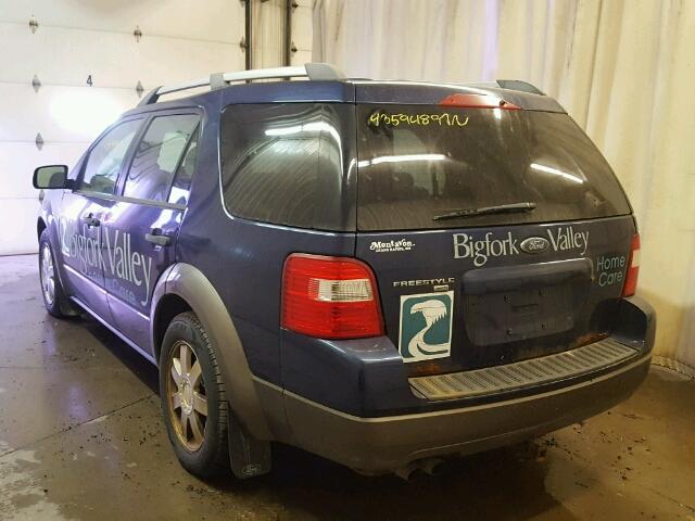 1FMDK04185GA15290 - 2005 FORD FREESTYLE BLUE photo 3