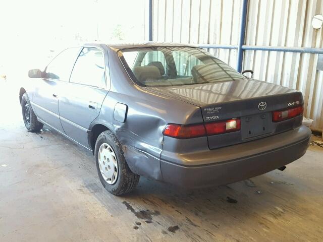 4T1BG22K8VU108229 - 1997 TOYOTA CAMRY CE GRAY photo 3