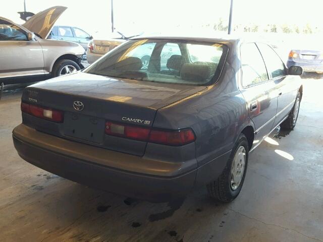 4T1BG22K8VU108229 - 1997 TOYOTA CAMRY CE GRAY photo 4