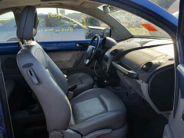 3VWCK21C61M459928 - 2001 VOLKSWAGEN NEW BEETLE 蓝色 照片 5
