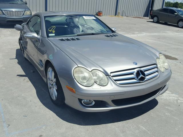 WDBSK71F17F134374 - 2007 MERCEDES-BENZ SL 550 GRAY photo 1