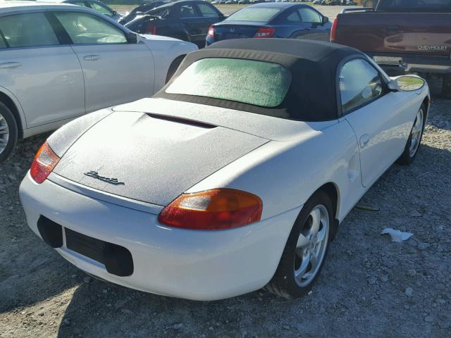 WP0CA29842U624572 - 2002 PORSCHE BOXSTER WHITE photo 4