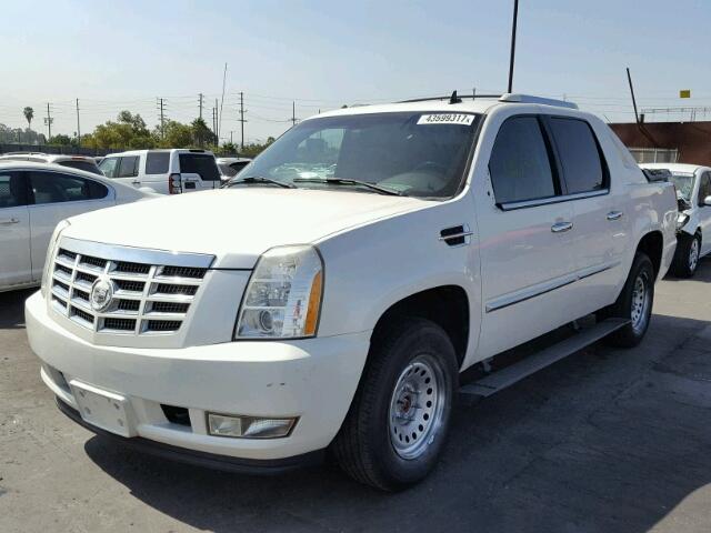 3GYFK62808G130064 - 2008 CADILLAC ESCALADE E WHITE photo 2