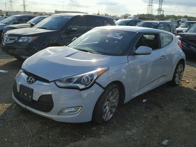 KMHTC6AD7EU213967 - 2014 HYUNDAI VELOSTER B WHITE photo 2