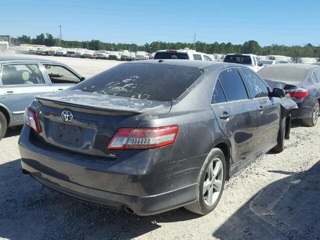 4T1BF3EK6BU618563 - 2011 TOYOTA CAMRY BASE GRAY photo 4