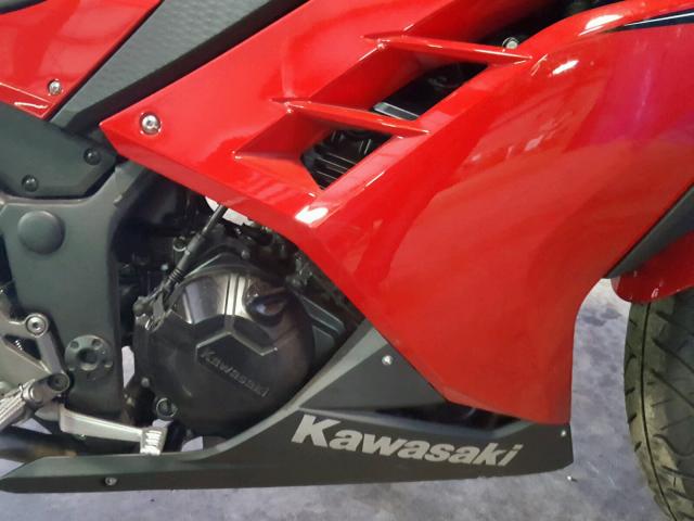 JKAEX8A13GDA30066 - 2016 KAWASAKI EX300 A RED photo 7