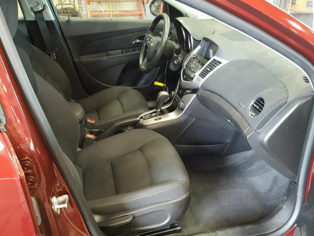 1G1PC5SB6F7122694 - 2015 CHEVROLET CRUZE LT MAROON photo 5