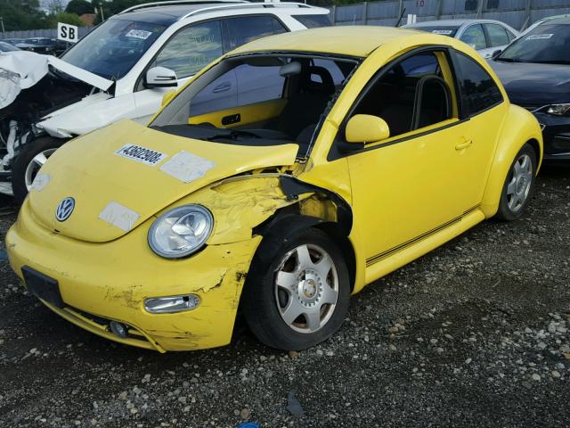 3VWBB61C7WM024037 - 1998 VOLKSWAGEN NEW BEETLE 黄色 照片 2