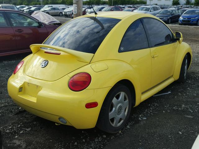 3VWBB61C7WM024037 - 1998 VOLKSWAGEN NEW BEETLE 黄色 照片 4