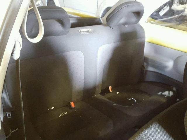 3VWBB61C7WM024037 - 1998 VOLKSWAGEN NEW BEETLE 黄色 照片 6