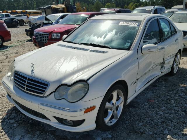 WDBRF52H86F747629 - 2006 MERCEDES-BENZ C GENERATI WHITE photo 2