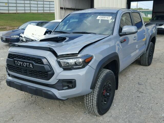 5TFCZ5AN7HX091197 - 2017 TOYOTA TACOMA DOU GRAY photo 2